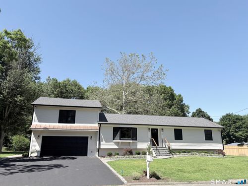 33 Manor Dr, Trumbull, CT, 06611-3924 | Card Image