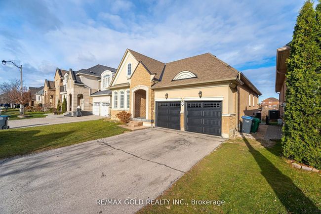 21 Eaglesprings Cres, House other with 6 bedrooms, 3 bathrooms and 2 parking in Brampton ON | Image 4