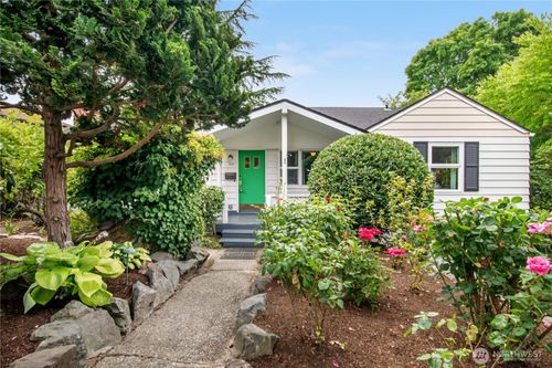 5717 Ne 57th St, Seattle, WA, 98105-2005 | Card Image
