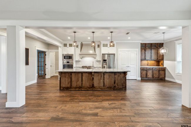 12090 Hackberry Holw, House other with 4 bedrooms, 2 bathrooms and null parking in Tyler TX | Image 4