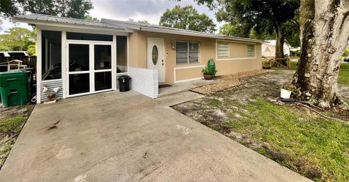 777 Se 36th Ter, OKEECHOBEE, FL, 34974-3740 | Card Image