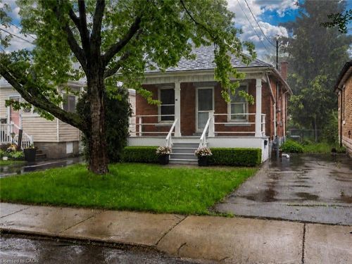 46 East 16th Street, Hamilton, ON, L9A4H9 | Card Image