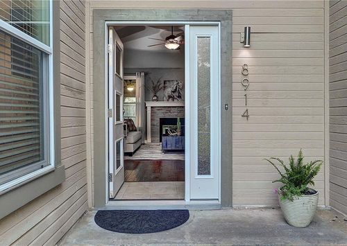 8914 Bridgewood Trl, Austin, TX, 78729-3612 | Card Image