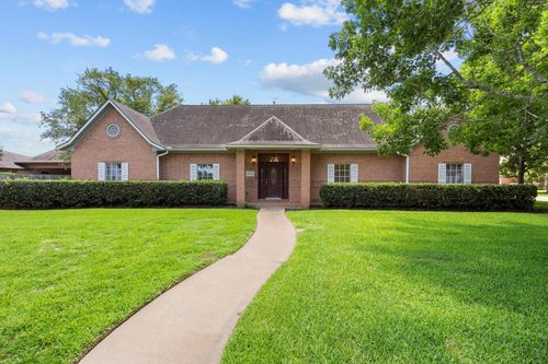616 Westwood Cir, La Marque, TX, 77568-2002 | Card Image