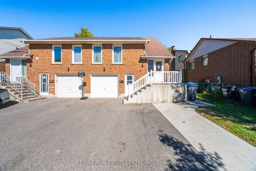 2-32 Mount Pleasant Dr, Brampton, ON, L6Z1K2 | Card Image
