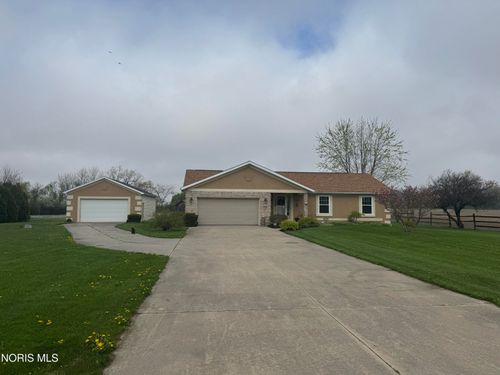 8335 County Road 3, Swanton, OH, 43558-9782 | Card Image