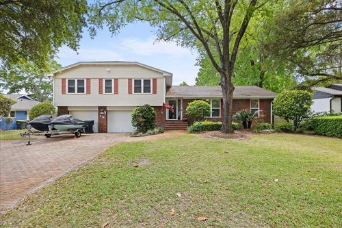 218 Yacht Club Dr Ne, Fort Walton Beach, FL, 32548-6422 | Card Image