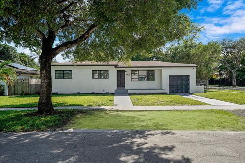 1100 Ne 166th St, North Miami Beach, FL, 33162-3811 | Card Image