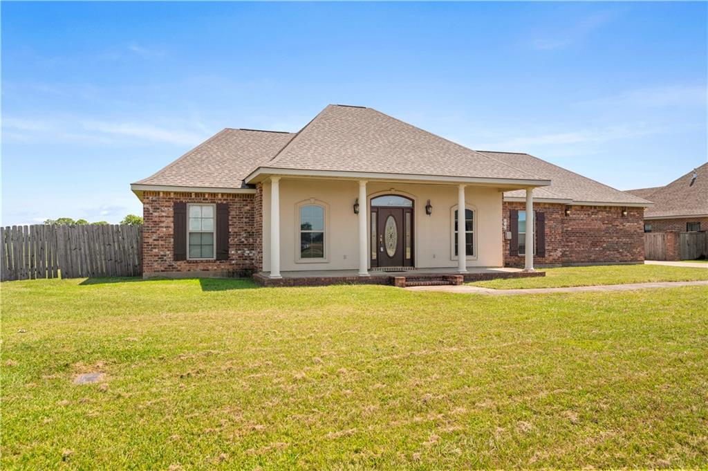 229 Saint Andrews Drive, For Sale in Alexandria Zoocasa