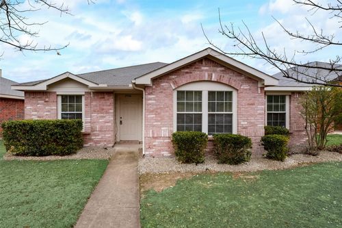 2946 Midbury Dr, Lancaster, TX, 75134-4921 | Card Image