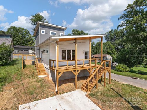 42 Cedar St, Asheville, NC, 28803-1220 | Card Image