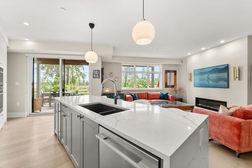 103-6111 Dyke Rd, Richmond, BC, V7E3R3 | Card Image