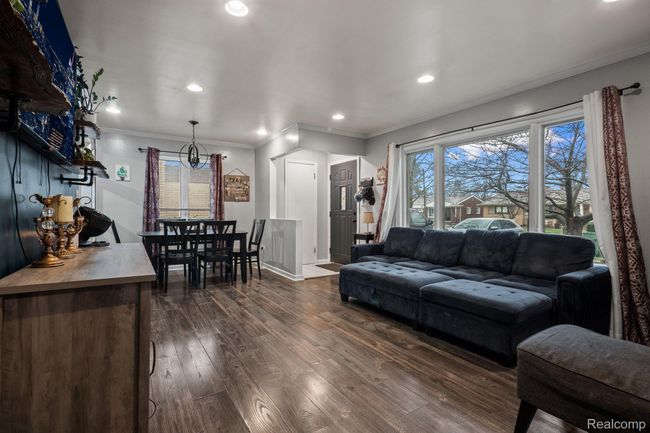 15251 Windemere St, House other with 3 bedrooms, 1 bathrooms and null parking in Southgate MI | Image 4
