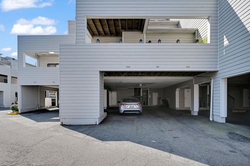 753 Mainsail Ln, Secaucus, NJ, 07094-2230 | Card Image