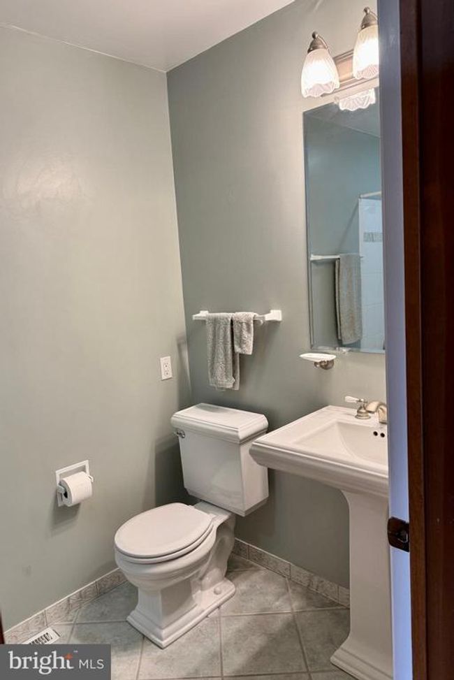 8 N Buckridge Dr, House other with 3 bedrooms, 3 bathrooms and null parking in Wilmington DE | Image 12