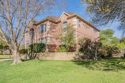8925 Hunters Glen Trl, Fort Worth, TX, 76120-2813 | Card Image