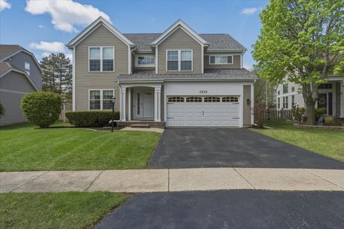 1524 Woodbury Cir, Gurnee, IL, 60031-5186 | Card Image