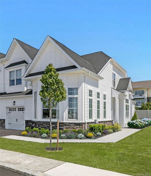 26-128 Juniper Ln, Yaphank, NY, 11980-2654 | Card Image