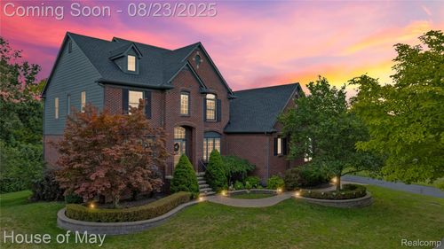 30316 Pennington Ln, Novi, MI, 48377-1740 | Card Image