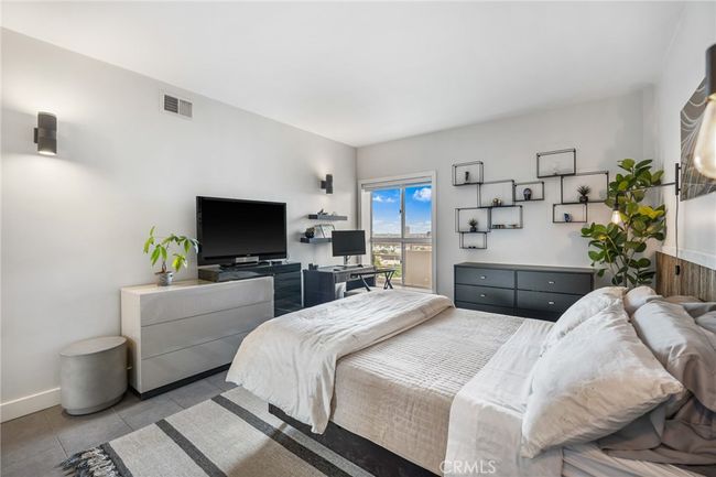 APT-207 - 1131 Alta Loma Rd, Condo with 1 bedrooms, 2 bathrooms and 1 parking in West Hollywood CA | Image 9