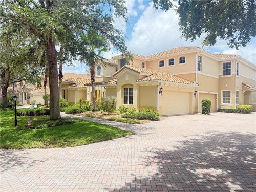 1361 Emerald Dunes Dr, SUN CITY CENTER, FL, 33573-4427 | Card Image