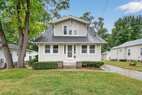 1606 E 32nd St, Des Moines, IA, 50317-8626 | Card Image