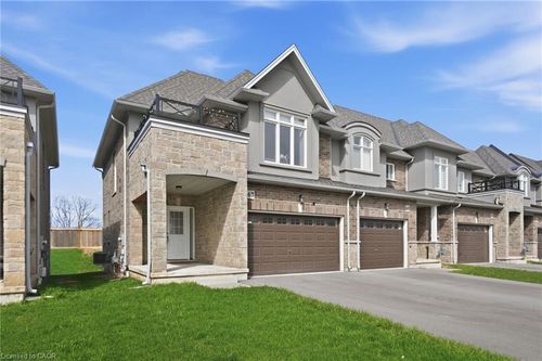 67 Pinot Crescent, Stoney Creek, ON, L8E0J9 | Card Image