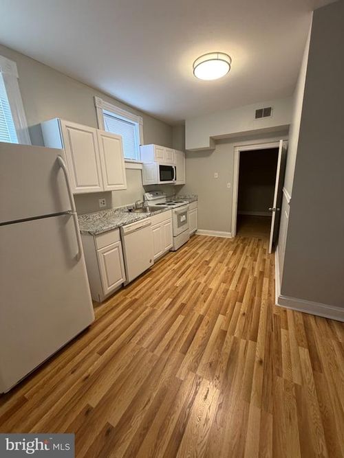914 Light St, BALTIMORE, MD, 21230-4061 | Card Image