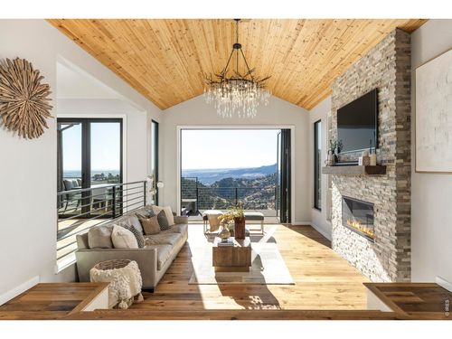 150 Valley View Way, Boulder, CO, 80304-0458 | Card Image