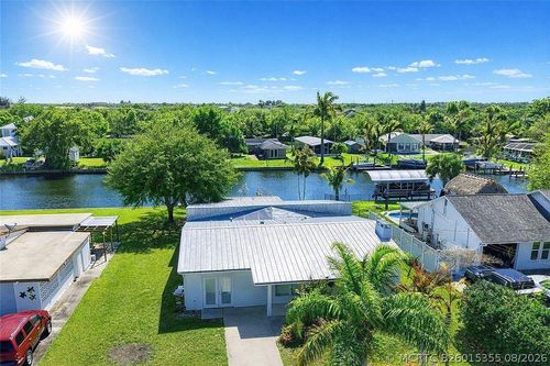 241 14th Pl, Vero Beach, FL, 32960-5841 | Card Image