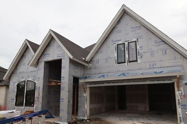 12327 Sweet Gum Dr, House other with 4 bedrooms, 3 bathrooms and 3 parking in Mont Belvieu TX | Image 5