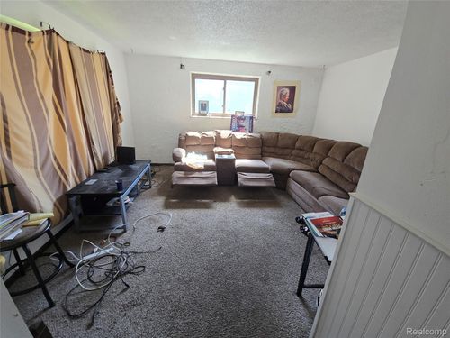 46 Michigan St, Mount Clemens, MI, 48043-5950 | Card Image