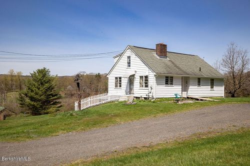 45 Swamp Rd, West Stockbridge, MA, 01266-9702 | Card Image