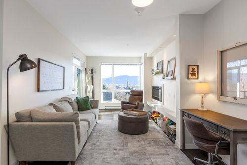 203-2242 Whatcom Rd, Abbotsford, BC, V3G0G3 | Card Image