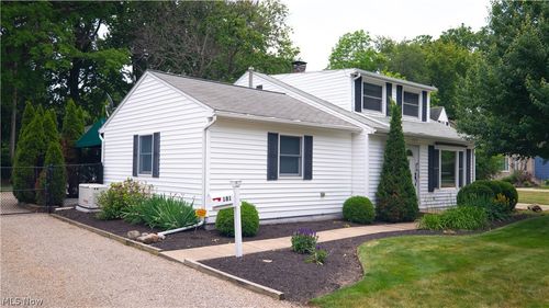 181 Sunset Rd, Avon Lake, OH, 44012-1745 | Card Image