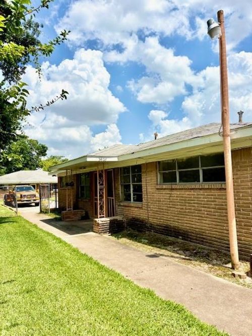 1-3406 E Lockwood Dr, Houston, TX, 77026-5488 | Card Image