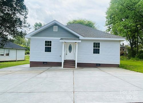 393 Cherry St, Wadesboro, NC, 28170-2436 | Card Image