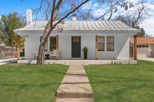 328 W Morse St, Fredericksburg, TX, 78624-3360 | Card Image