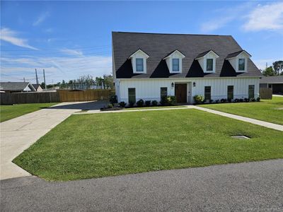 521 S Lake Court, House other with 5 bedrooms, 3 bathrooms and null parking in Lake Charles LA | Image 1