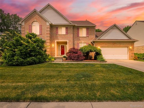2931 Briarwood Dr, Troy, MI, 48085-1156 | Card Image