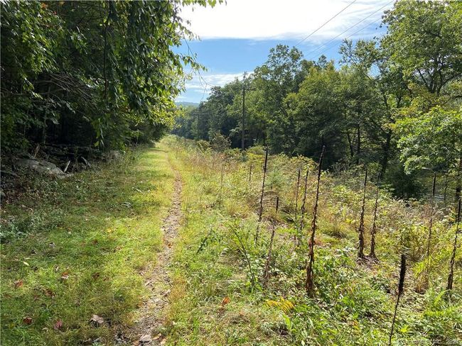 229 New Rd, House other with 2 bedrooms, 3 bathrooms and null parking in Avon CT | Image 20