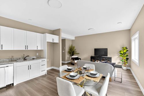 112-5535 Woodland Cres E, Port Alberni, BC, V9Y8E6 | Card Image