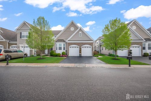 5 Traditions Pl, Monroe, NJ, 08831-5359 | Card Image