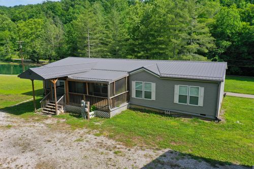 1153 Pawpaw Rd, Manchester, KY, 40962-8243 | Card Image
