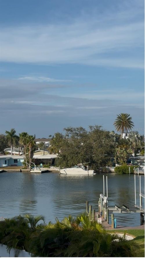 524 Garland Cir, INDIAN ROCKS BEACH, FL, 33785-2601 | Card Image