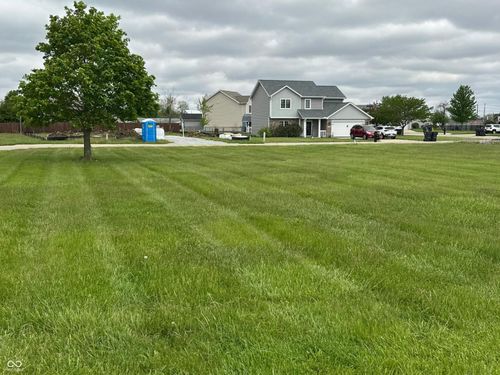 101 Sunburst Cir, Alexandria, IN, 46001-8077 | Card Image