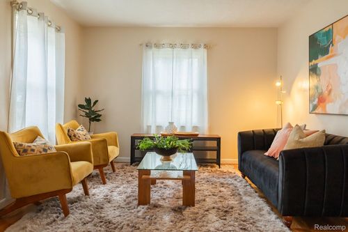 116 E Greenlawn Ave, Lansing, MI, 48910-3005 | Card Image