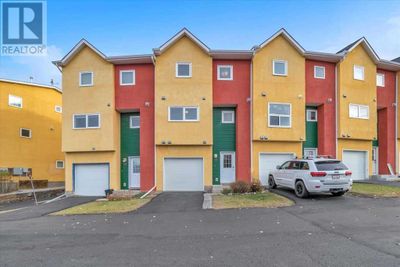 6 - 7 Westland Rd, Townhouse with 3 bedrooms, 3 bathrooms and 2 parking in Okotoks AB | Image 2