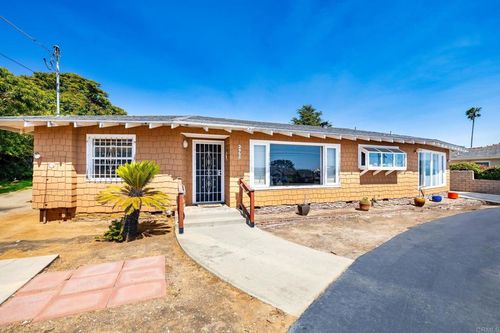 3958 Skyline Rd, Carlsbad, CA, 92008-2745 | Card Image