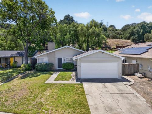 6969 Heaton Moor Dr, San Jose, CA, 95119-1720 | Card Image